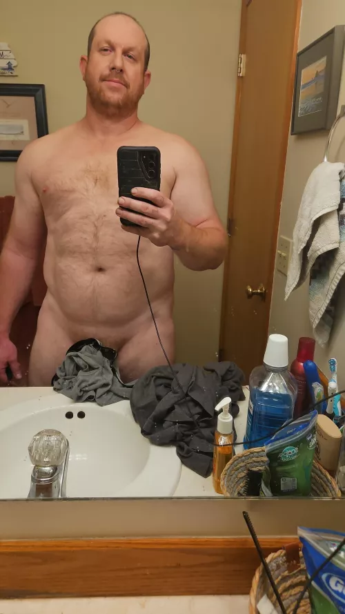 Who's up and horny asf