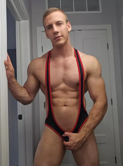 You should see the back 😏..