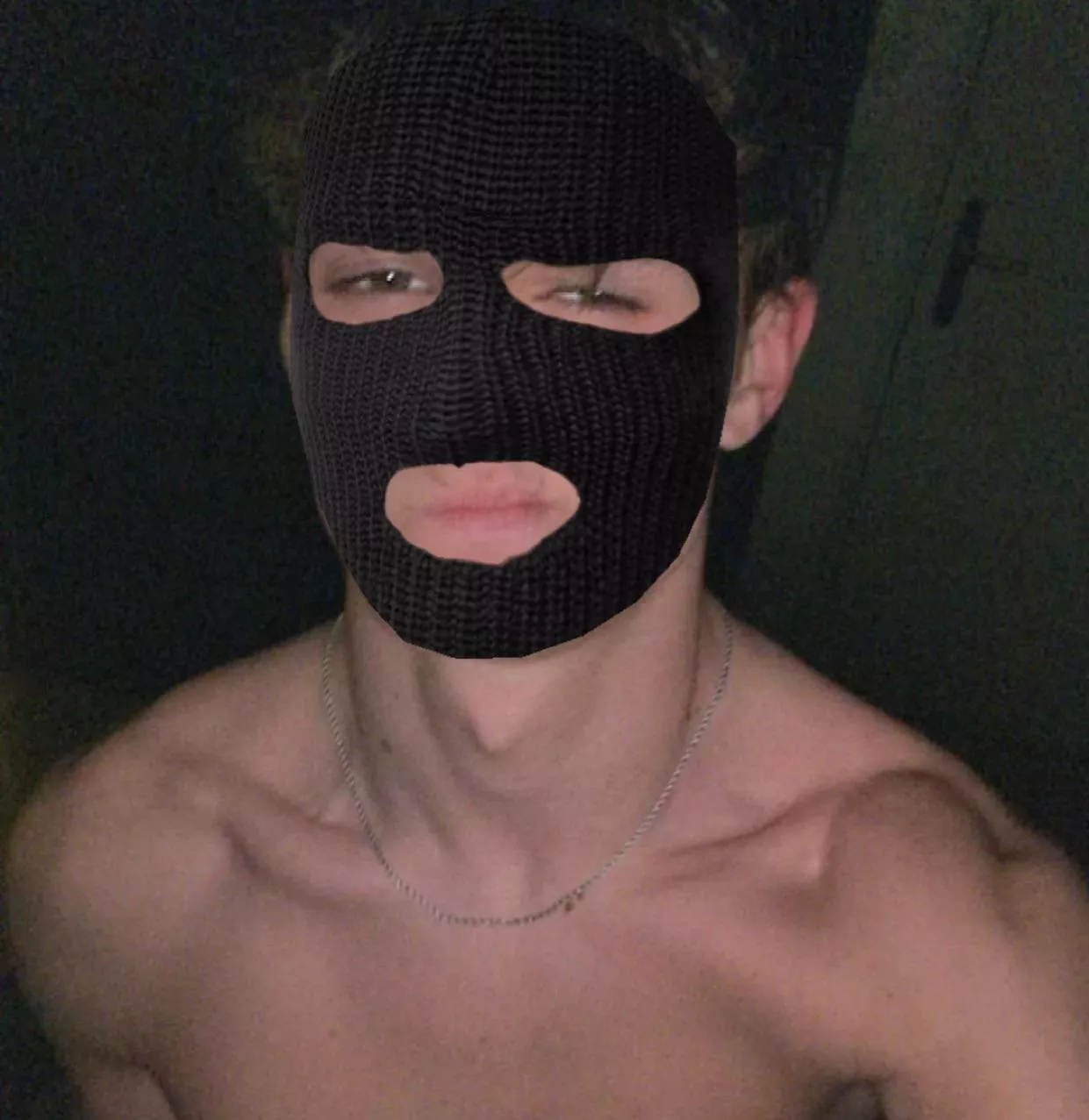 19 fit twink looking for fit dom top sc: z_harrin