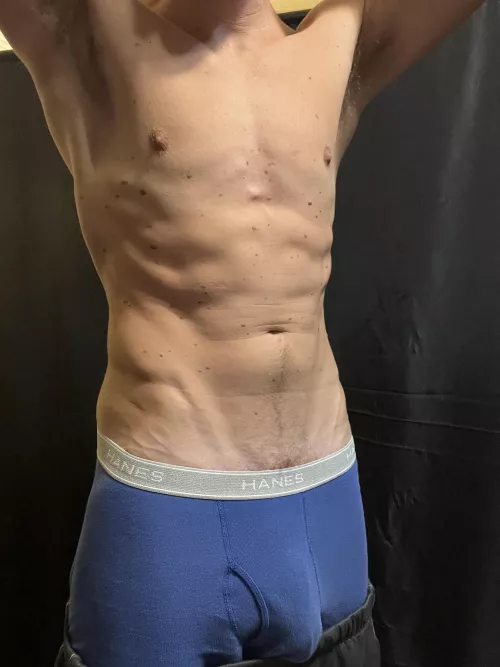(29) put your hands up if you like gaymer bulges 