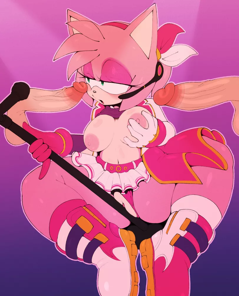 Amy getting ready to help out her fans~ 