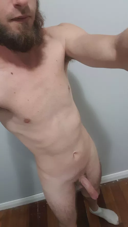 Any cpls need a 3rd guy for 2night im free 32m here