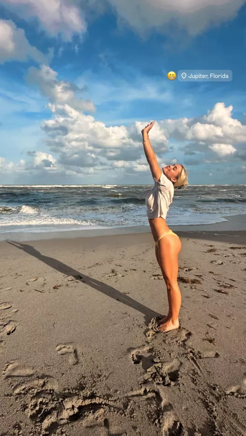 At the beach, IG Story | October 19, 2024