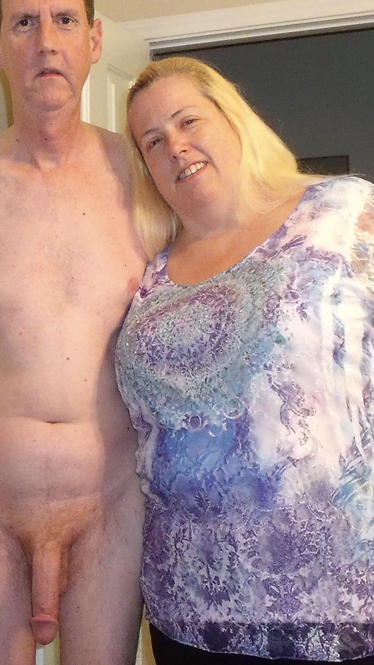 CFNM ready for her friends to come over!