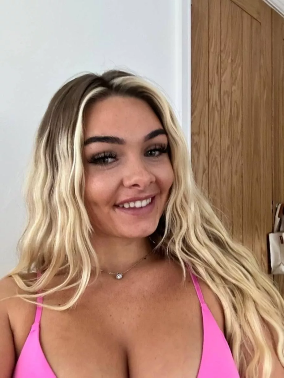 Do amateur sluts turn you on?