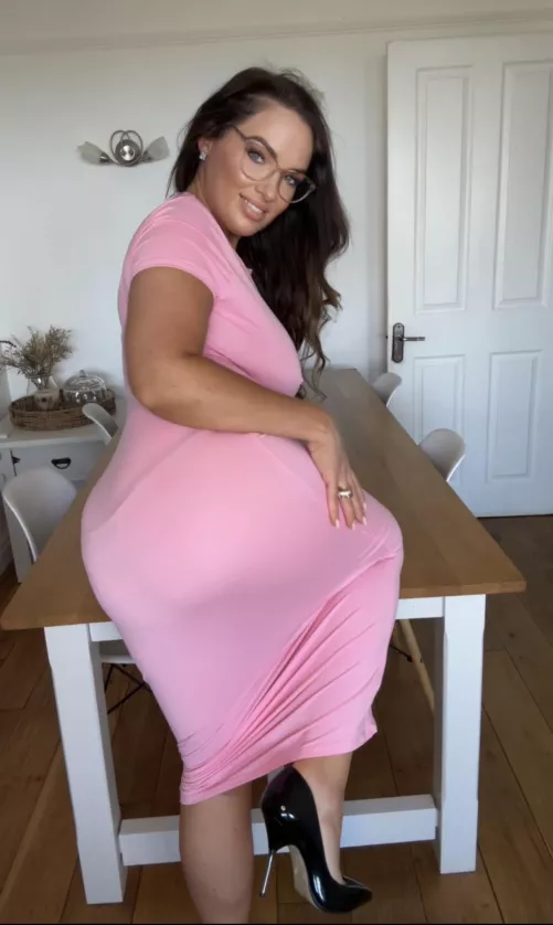 Do my black heels look ok with my pink dress