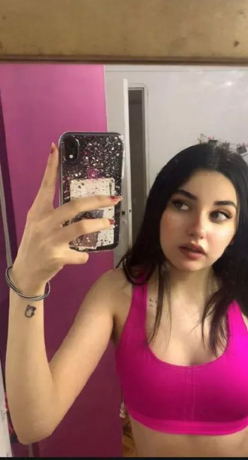 Do u like cute latinas 