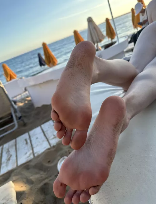 feetI hope you guys like me feet