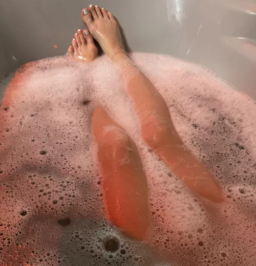 Feet,toes and legs, everyone’s dream 