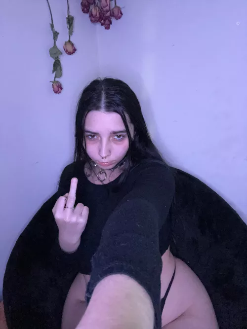 fuck you freak 🖕🏻 give me what i want already!