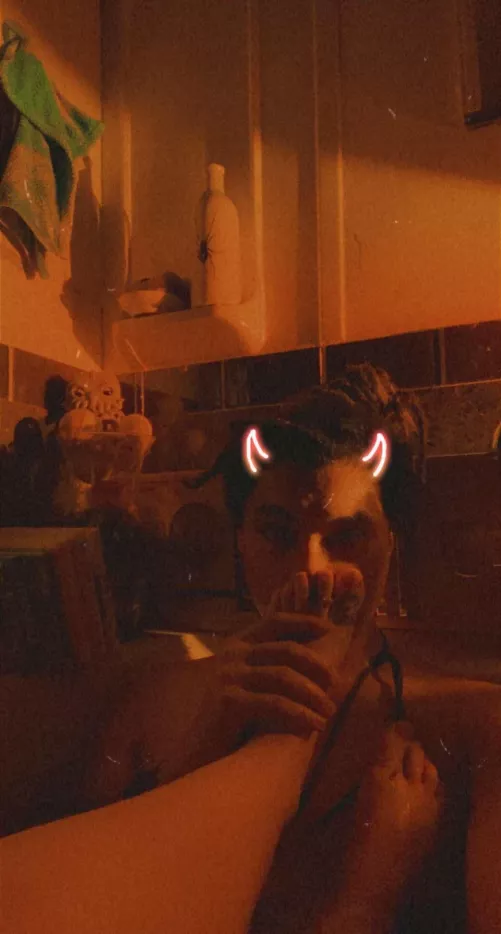 Holding his joint with my foot✨