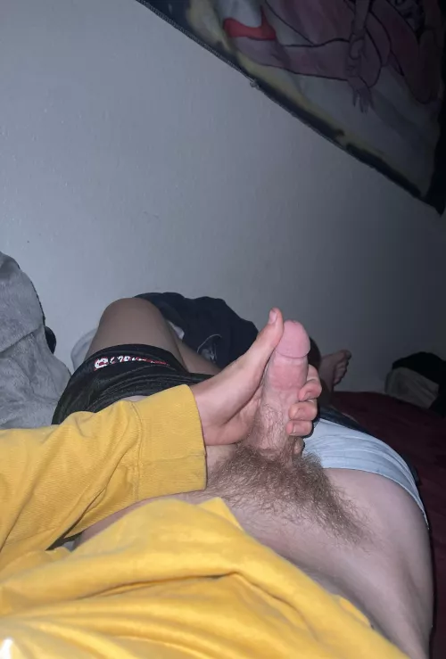 Hosting rn who wanna worship this cock