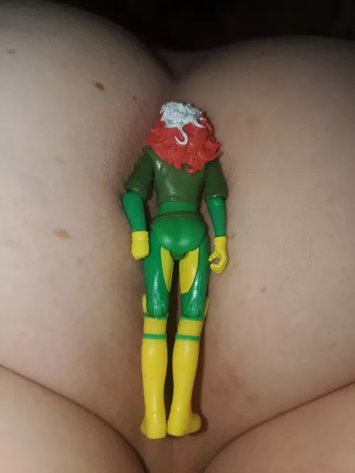 I always have fun stinking up Rogue 😋😋💨💨