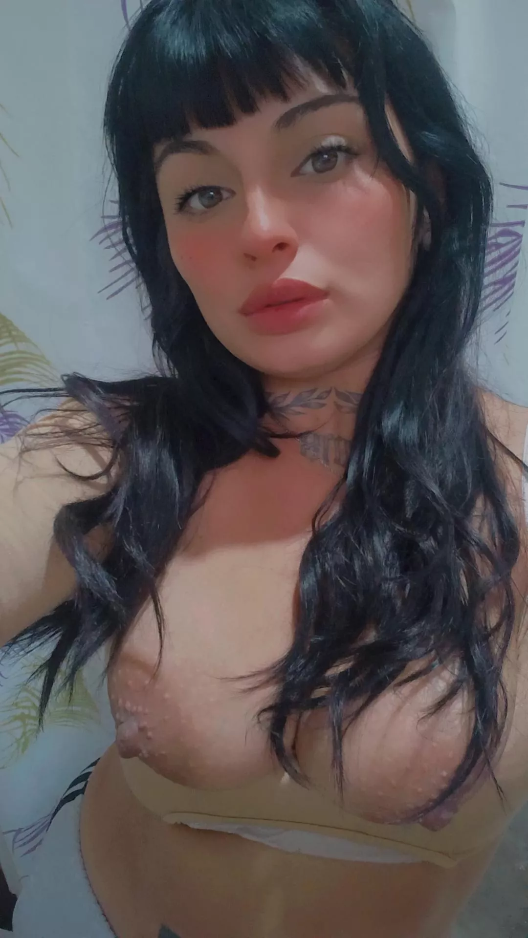 I dream of someone who fucks me hard while squeezing them 😍