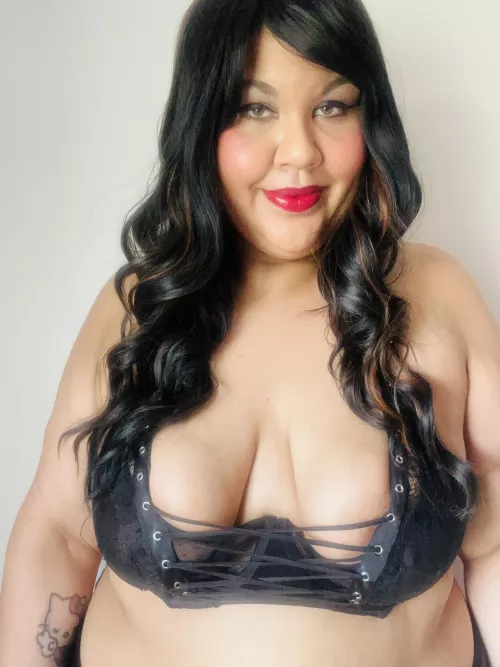 I put a spell on you… And now you’re hypnotized. 