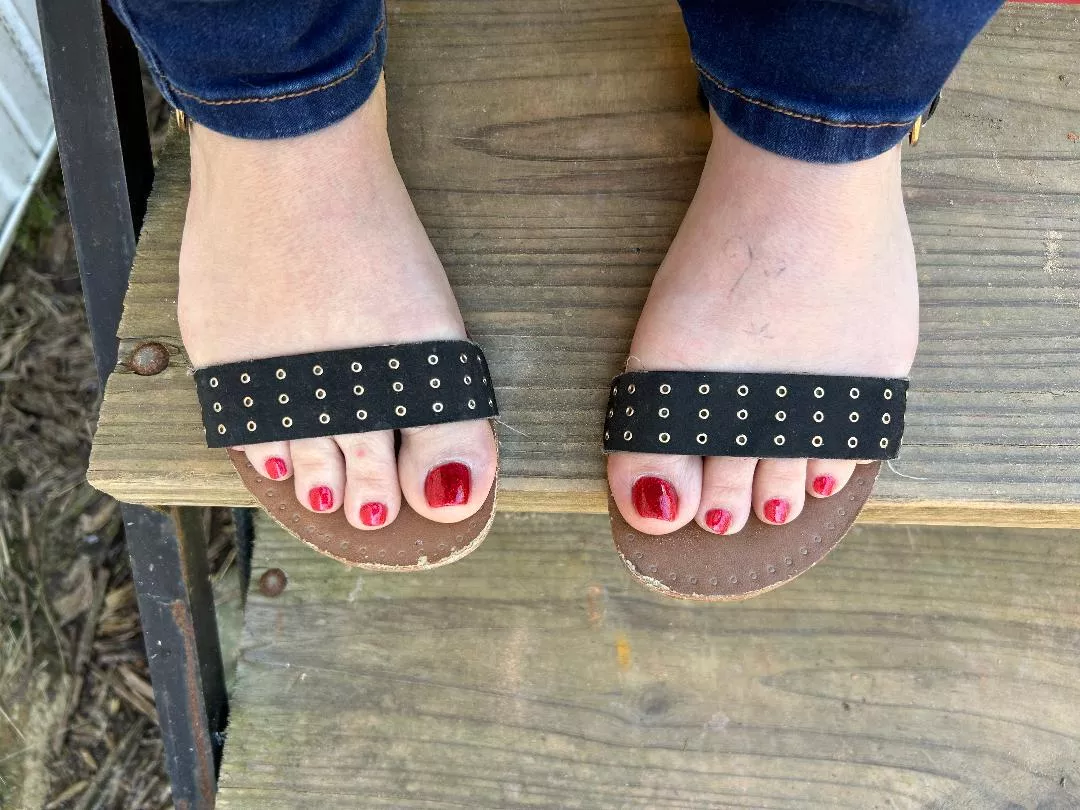 I’m going to miss sandals over the winter ☹️