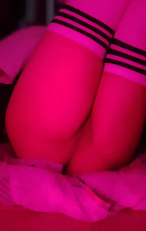 I'm too tired and horny to come up witha  good title 🥴