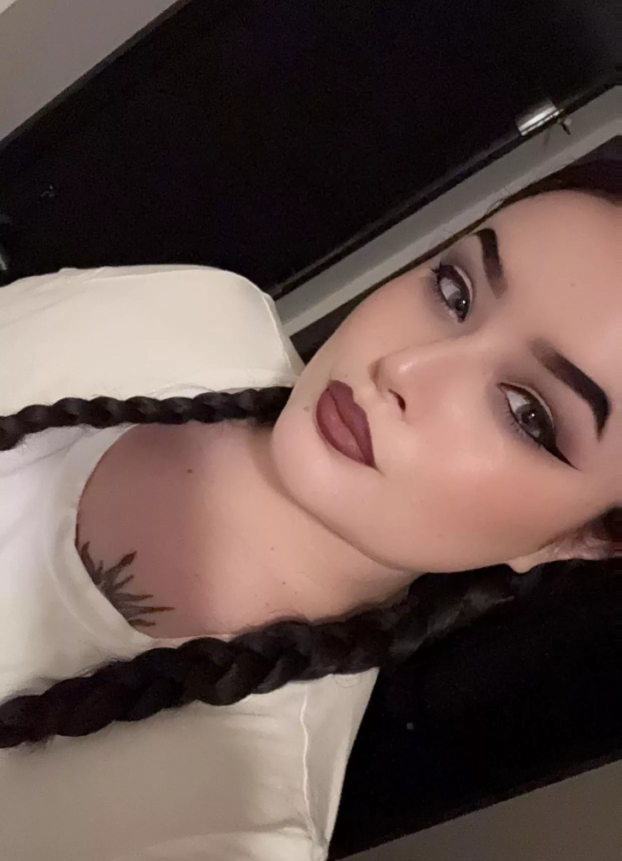 it’s a start to a new week and that means your loser tax is DUE💁🏻‍♀️🐷💸