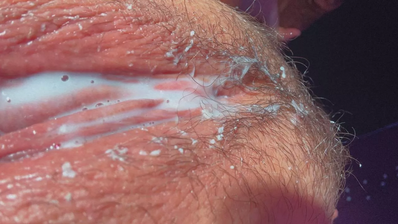 It’s always better with some cream 