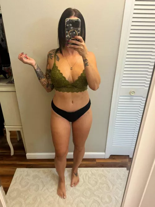 Mom bod of 3 - still fuck worthy?