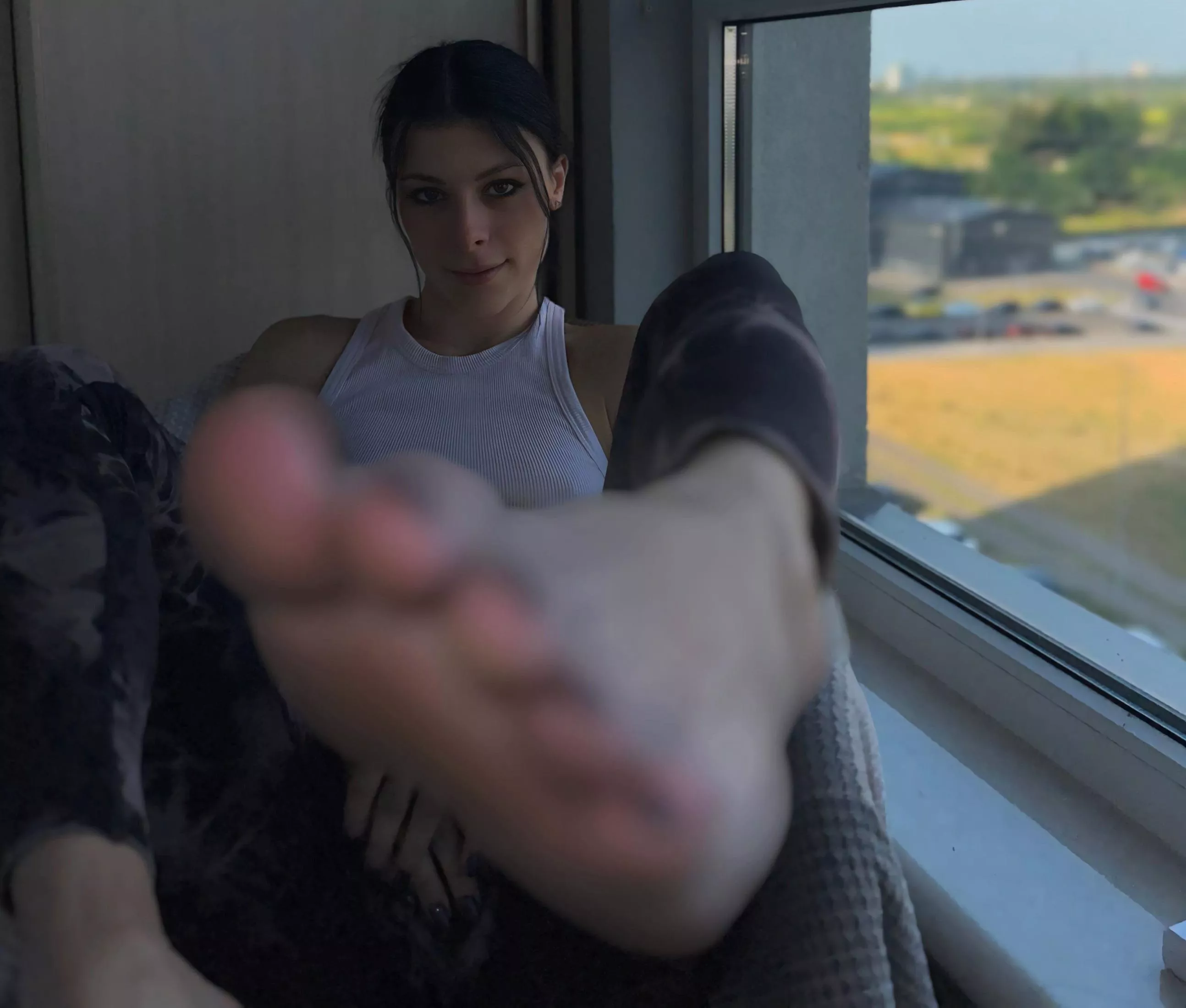 My feet are swelling a lot. Give me a massage