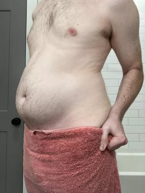 No hiding this gut now 