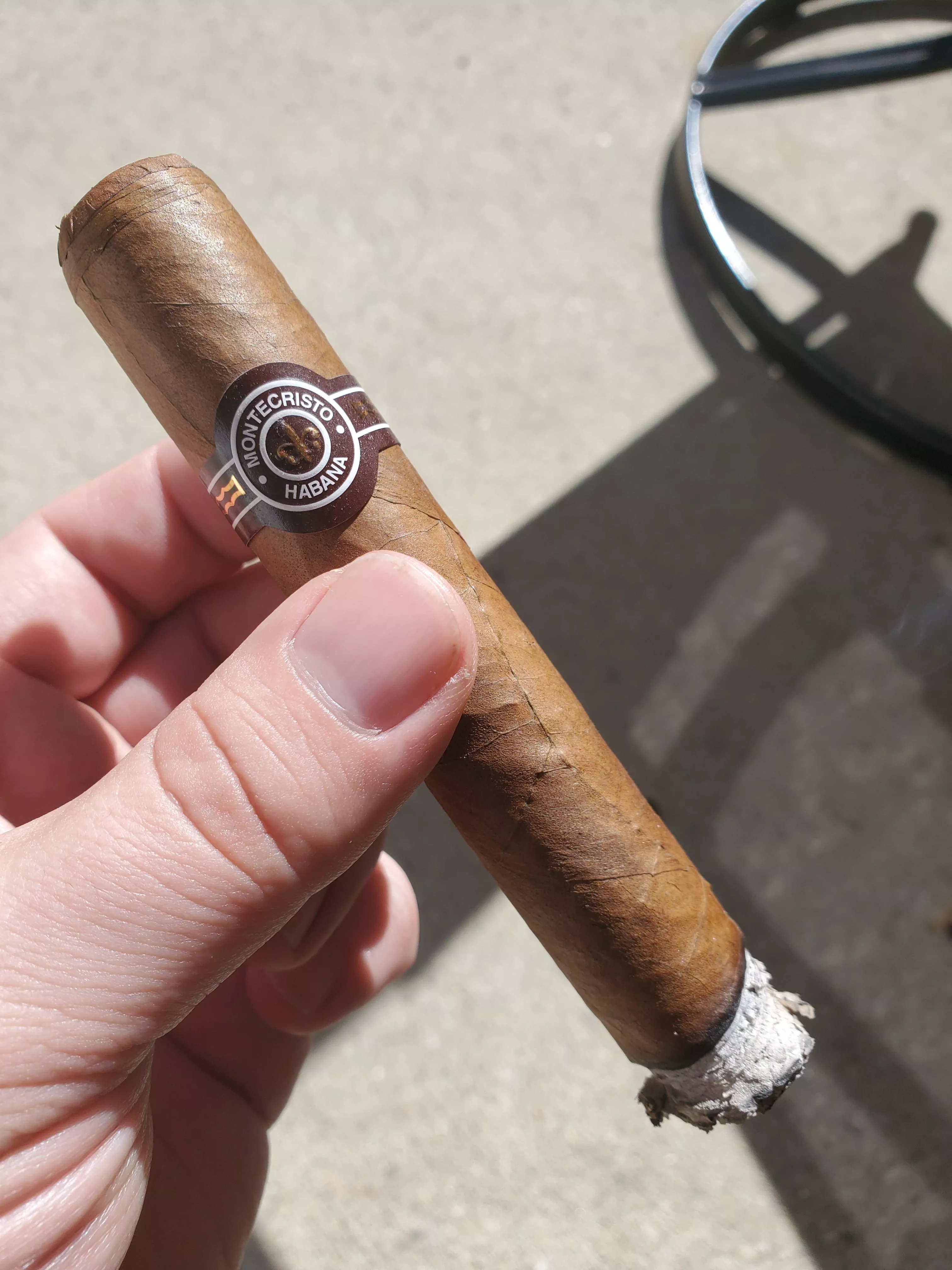 OCT 17 Montecristo Edmundo 🍫