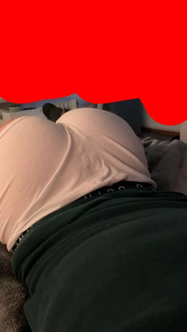 Pov: when bro says he’s just sleeping in boxers at the sleepover 