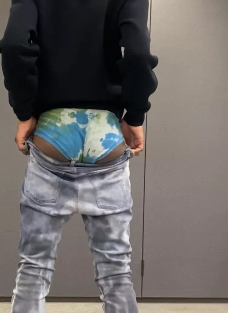 Spread my cheeks open 