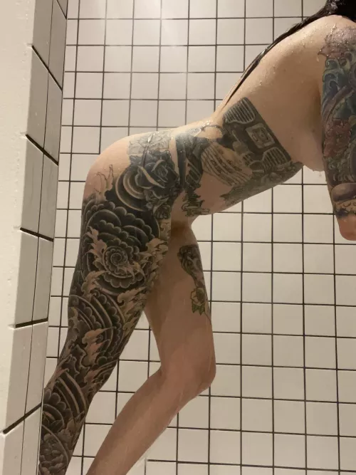 Vil du med i bad baby?