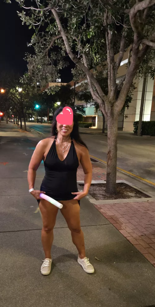 wanna peek? LB Wicked Weasel and a hot FL night..-sa