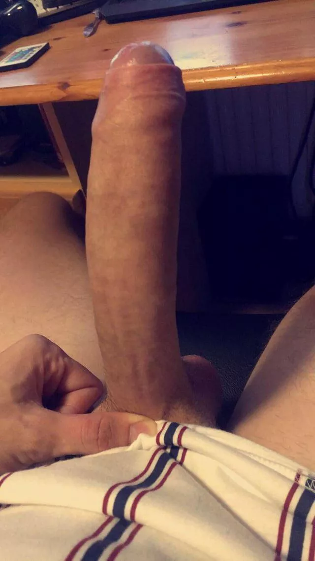 Where are the hotwives??