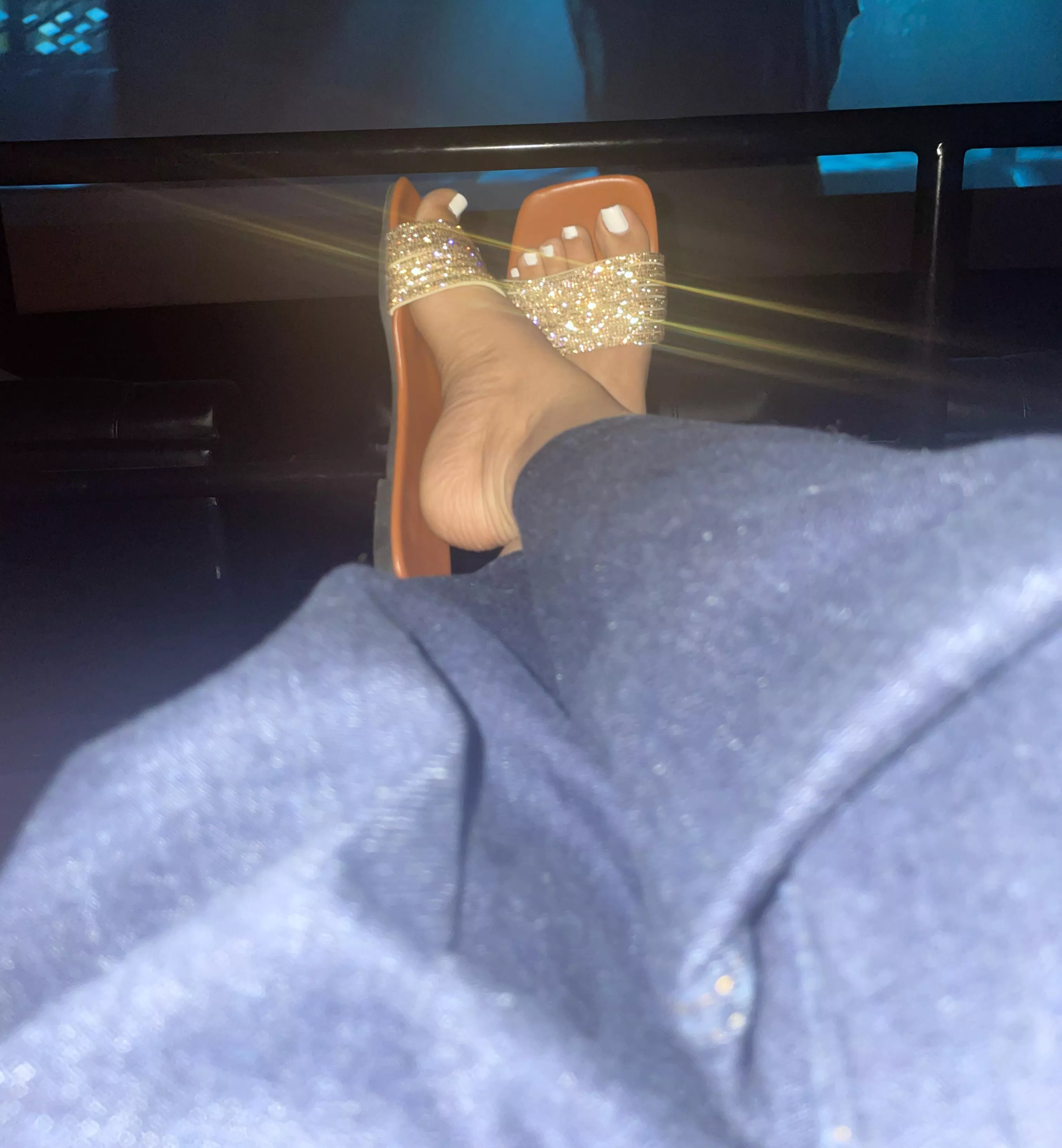 Would you be able to focus on the movie? 🎥 