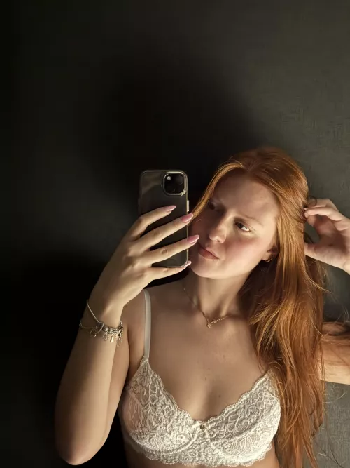 Your daily dose of redhead ginger fever. 