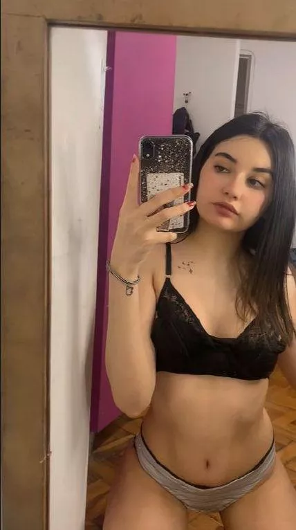 your fav whore is here 