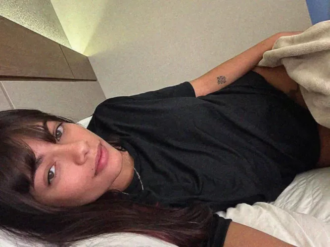 19 F4M Feeling good and ready for some fun, who's joining?