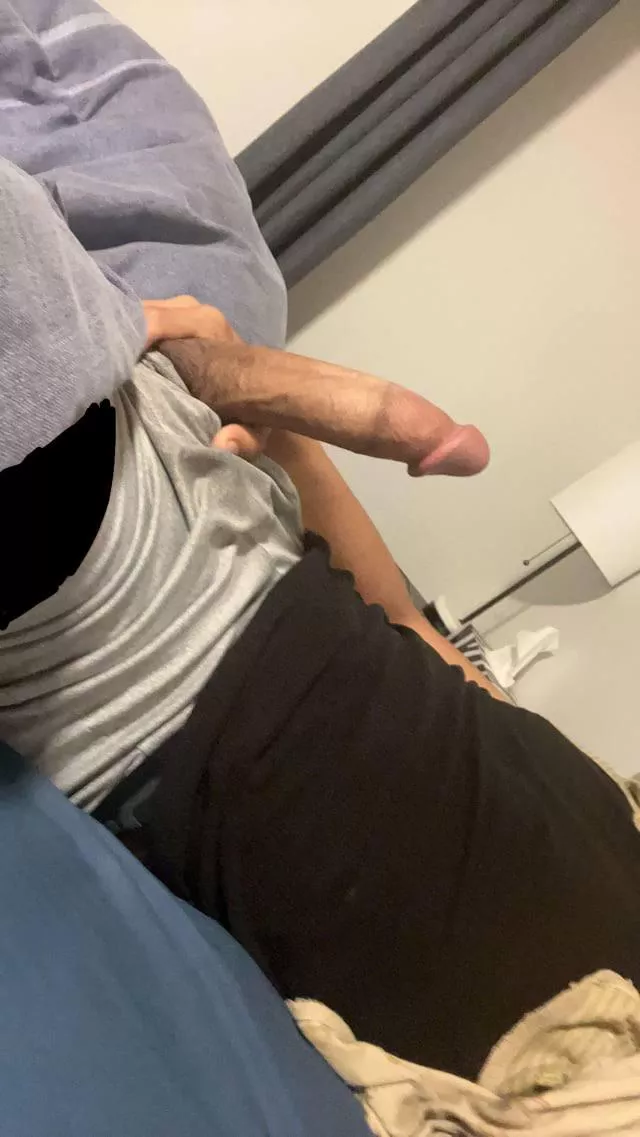 19M 6’2 Dom HMU