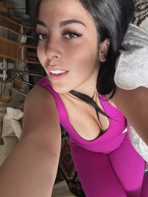 21F4M Feel free to shoot your shot