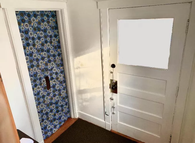 37 Harrisburg Pennsylvania Cute fit guy hosting five star GloryHole for the best head in the state. Read my post to see if this makes you hard! Below pic..