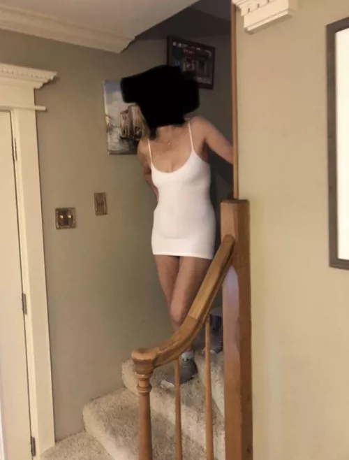 Any guys in the west side into MILFs. Married swinger looking to get a DP DVP