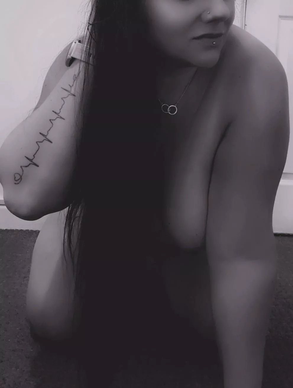 Are you a man who loves natural tits