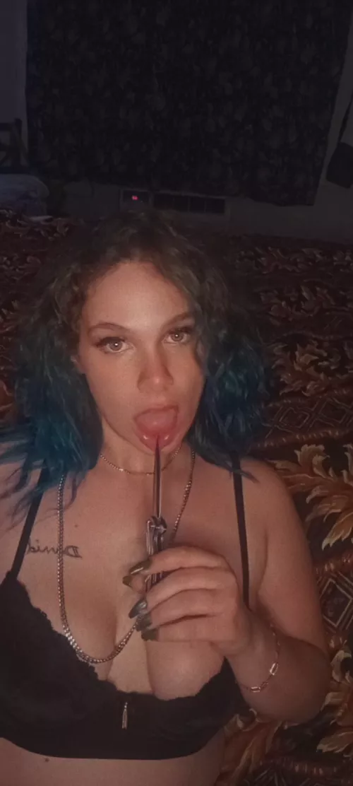 Bout to make ¢ont€nt if anyone has any ideas feel free to lmk 😌🩸