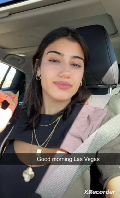 Damn she's fine af😭