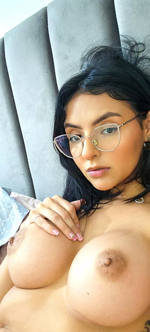 do i look nice with my specs