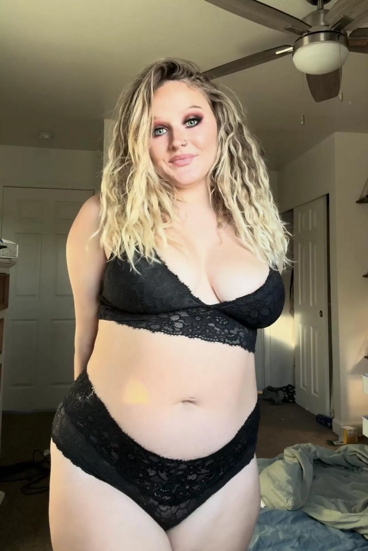 Do older guys allow pics from moms? ;)