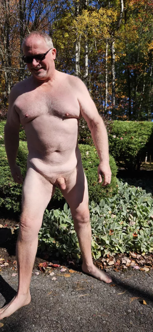 First post here... (64) I love being naked outside.