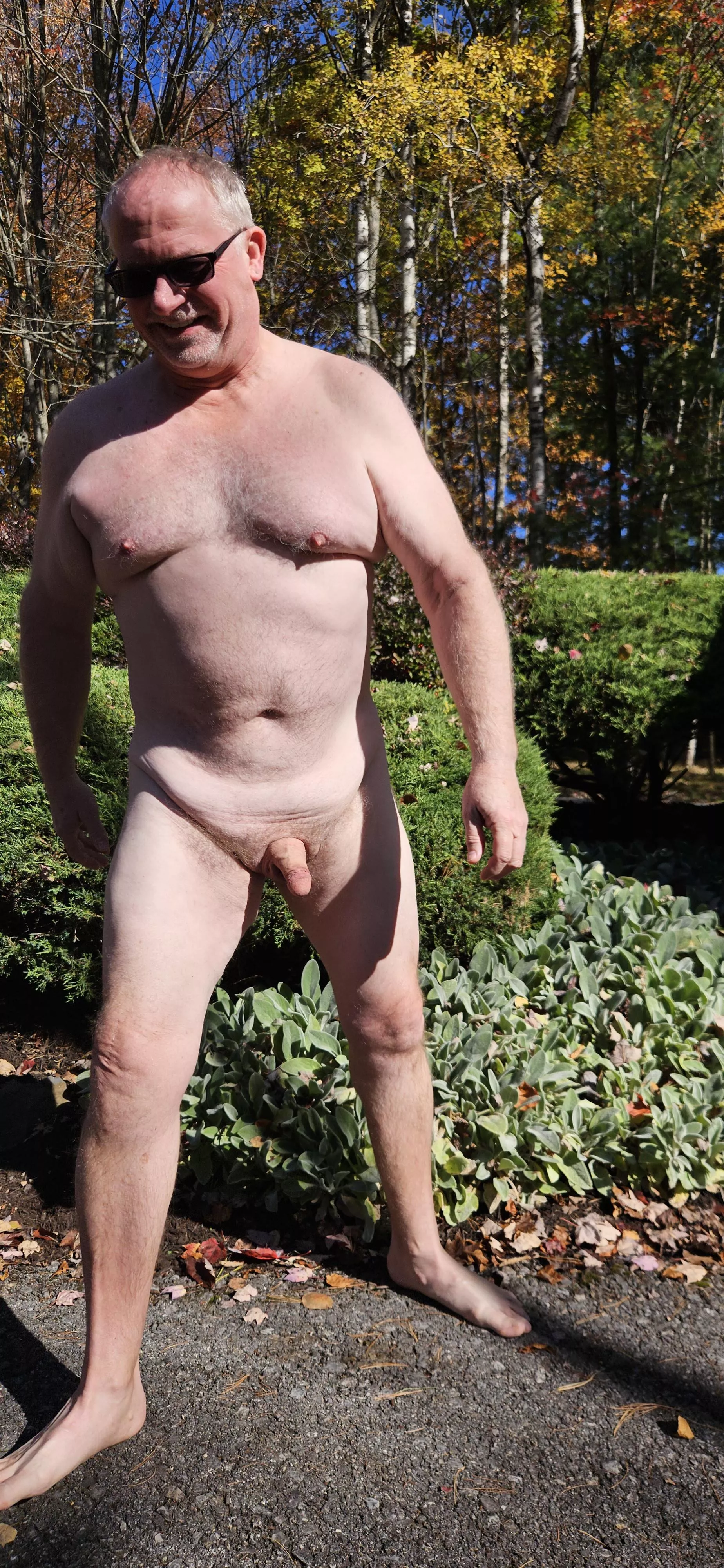 First post here... (64) I love being naked outside.