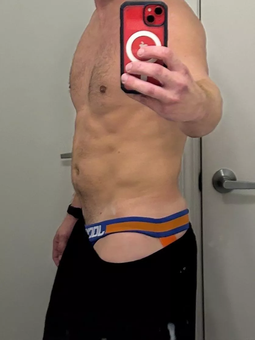 Hard day working out follow me! 