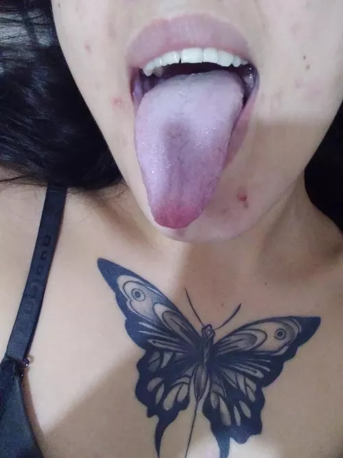 I want you to cum on my tongue 😝 