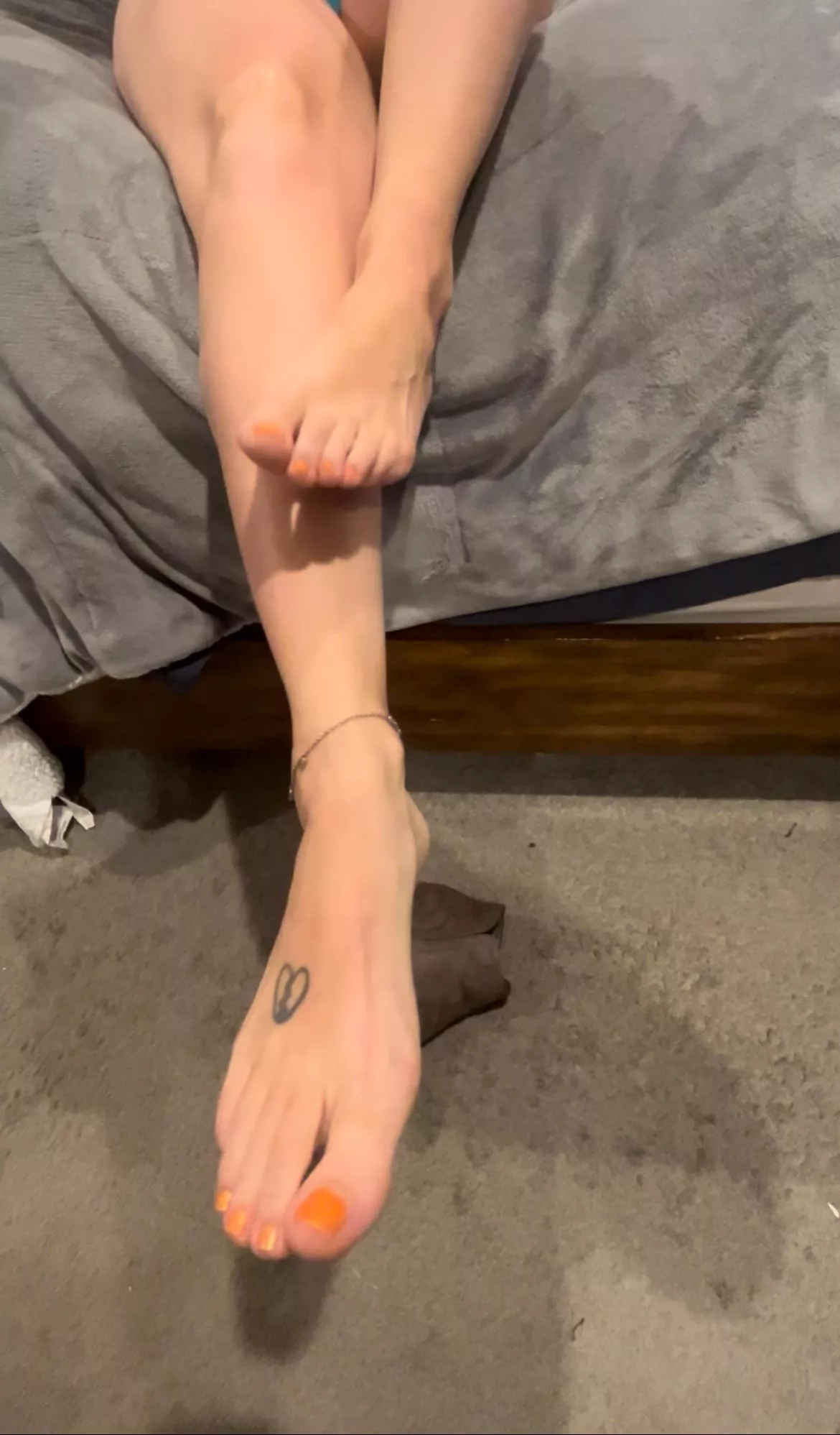 Imagine being rubbed by these feet. 